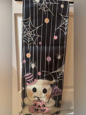 NWT Black Halloween Ghost Table Runner with Pink and Cream Accents, 13x72